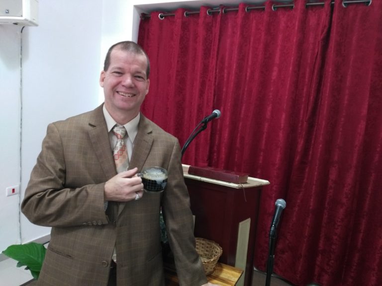 pastor bryan da igreja batista independente